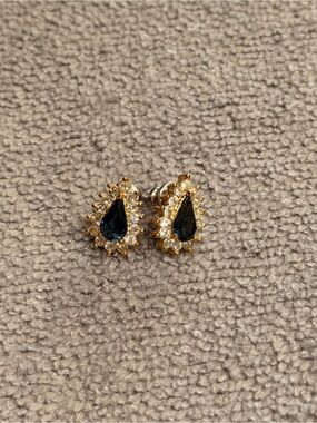 Roman Gold Teardrop Earrings with Black Center Crystal